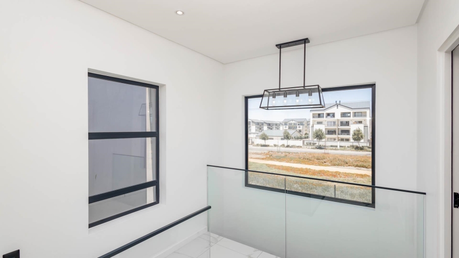 3 Bedroom Property for Sale in Sandown Western Cape